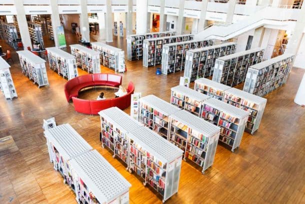 Library-Technology-Trends-Top-Tips-for-Innovative-Library-Services-in-2024-1