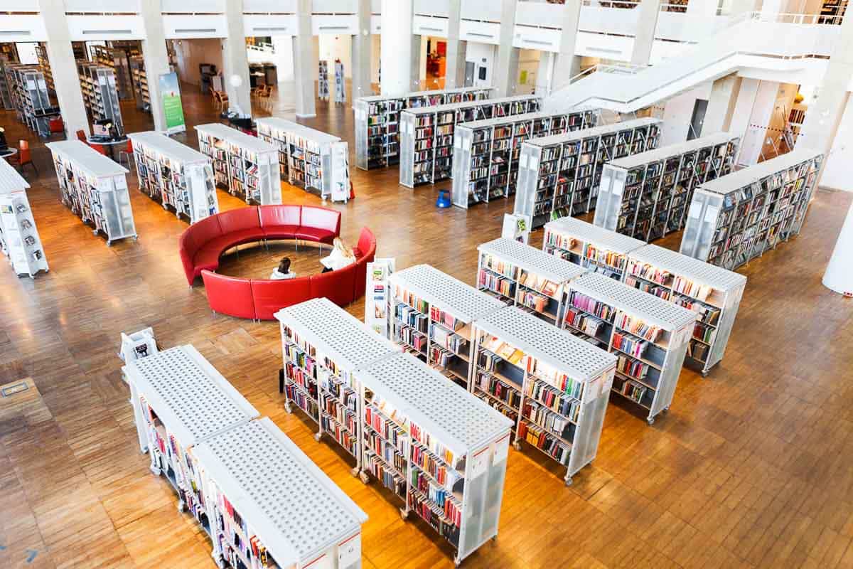 Library Technology Trends Top Tips For Innovative Library Services In 2024 1 
